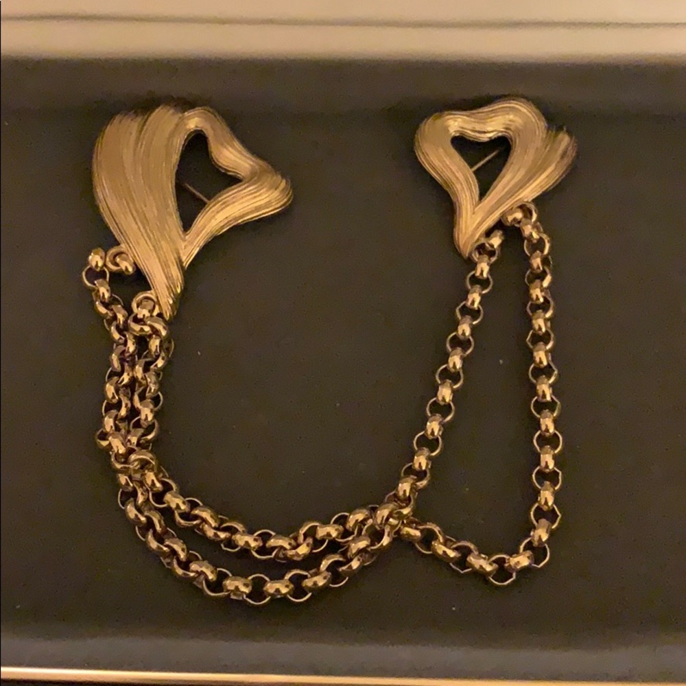 Goldtone Vintage brooch